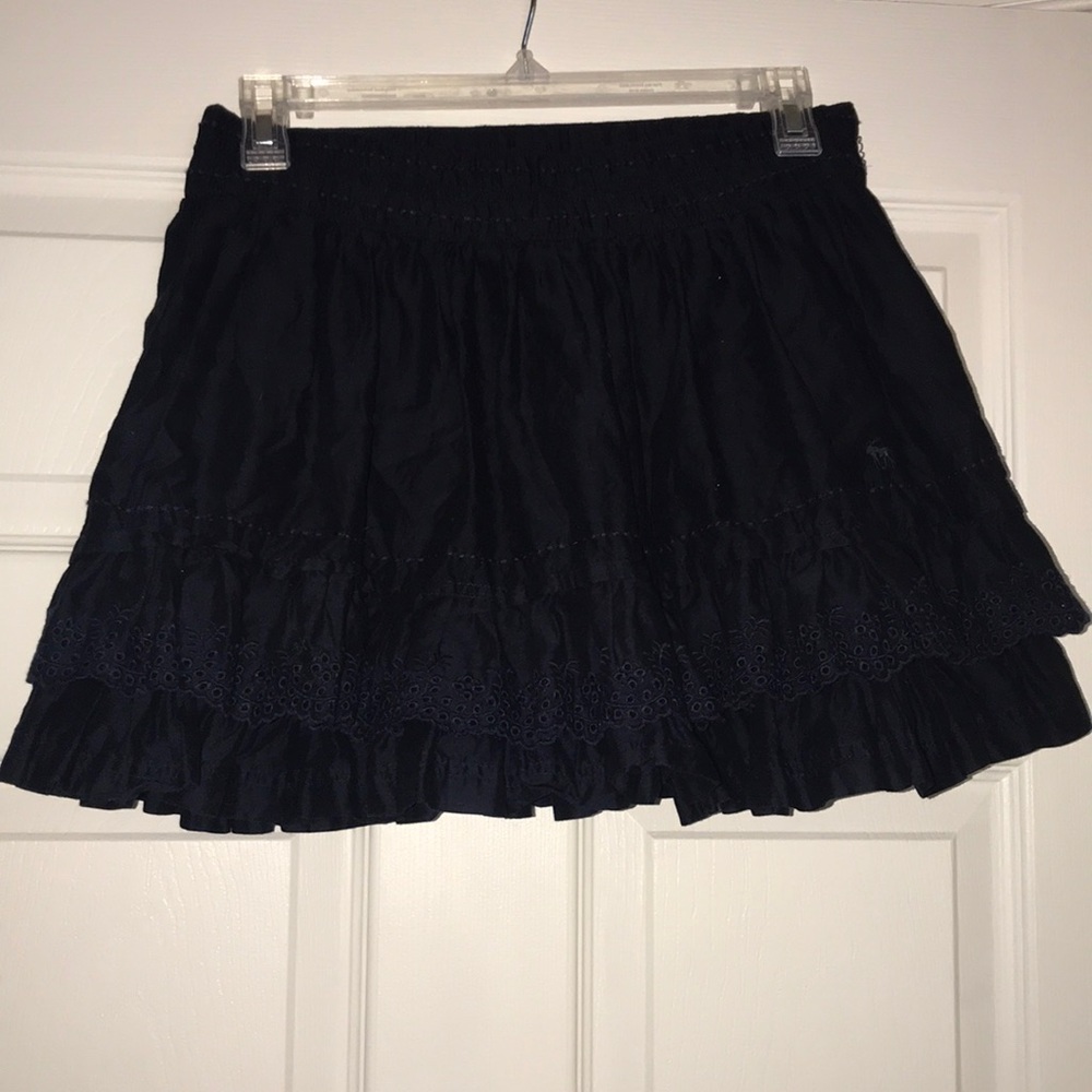 Abercrombie & Fitch navy mini skirt w/ lace